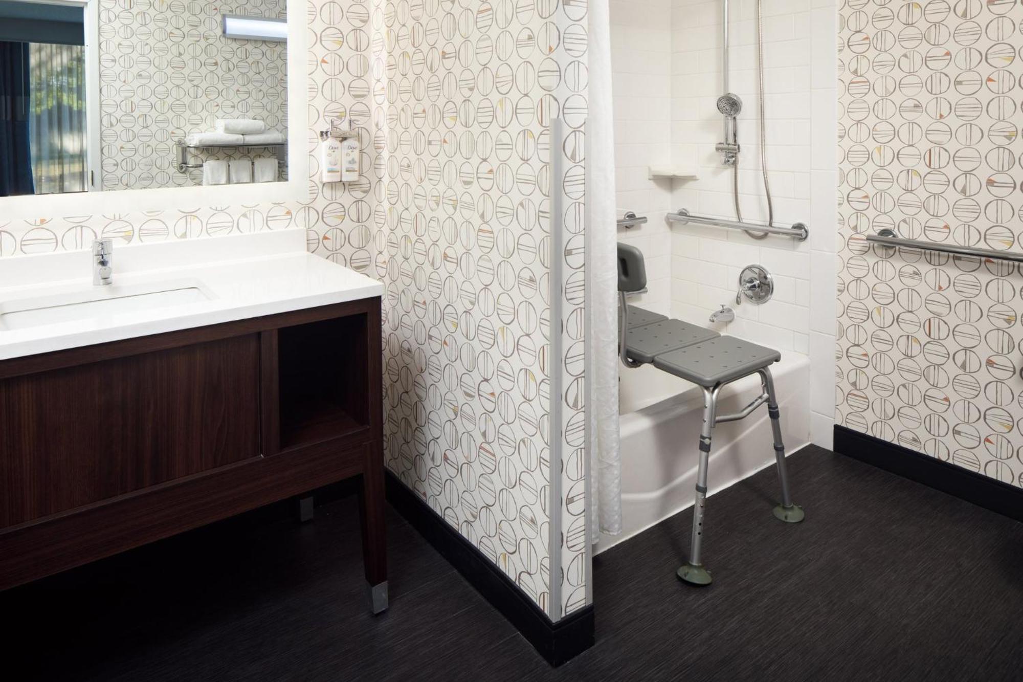 Holiday Inn Weirton-Steubenville Area Buitenkant foto