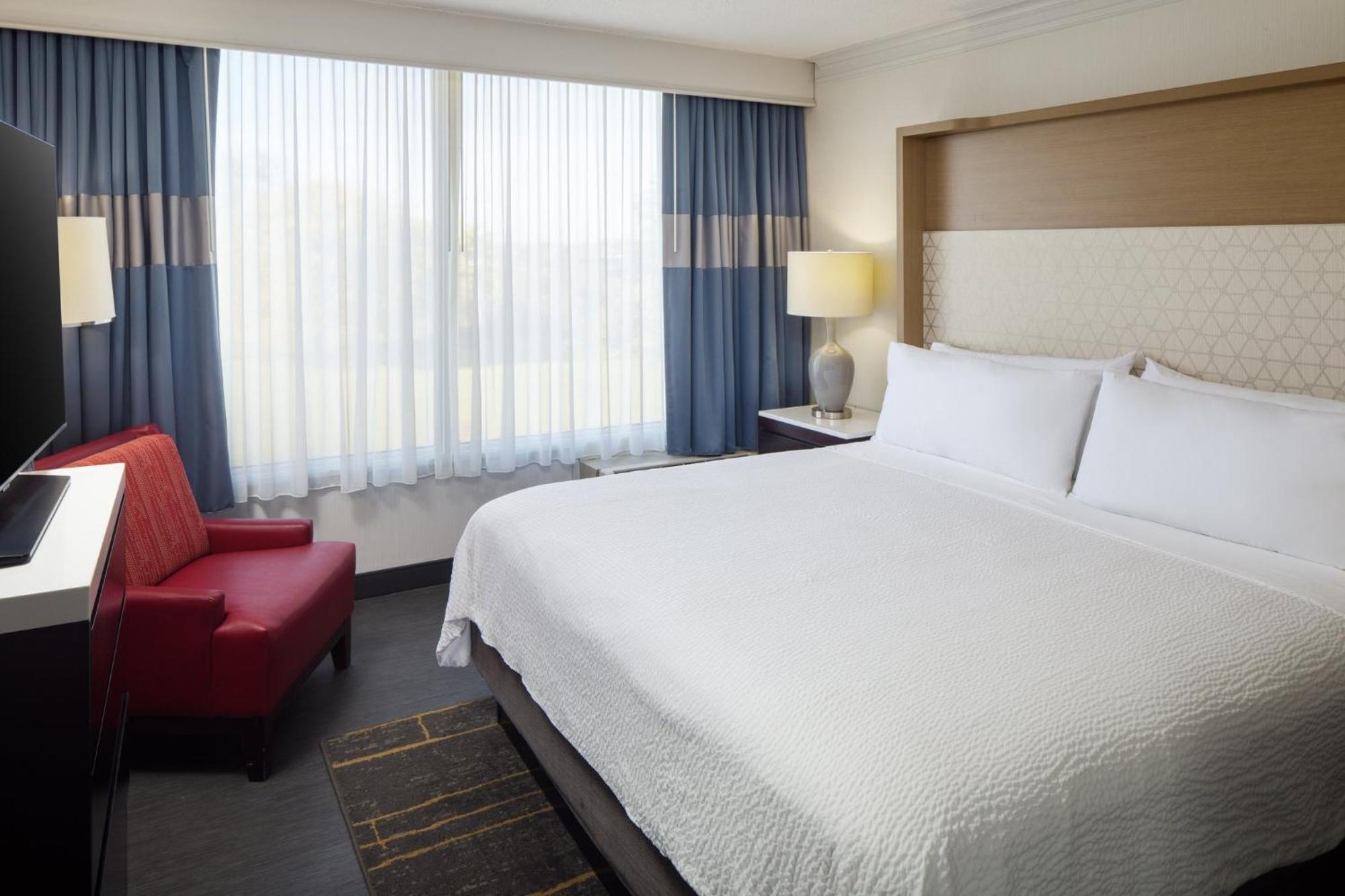 Holiday Inn Weirton-Steubenville Area Buitenkant foto