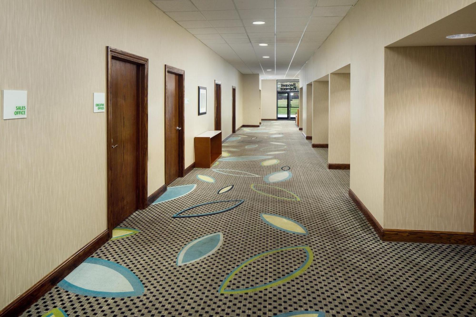 Holiday Inn Weirton-Steubenville Area Buitenkant foto